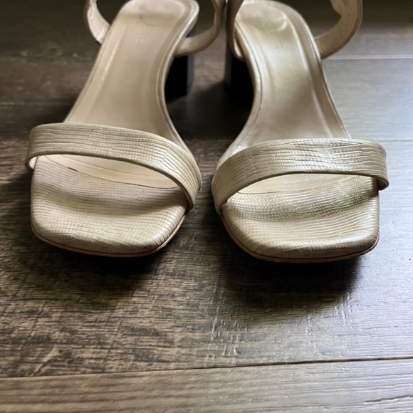 Everlane's The Double-Strap Block Heel Leather Sandal, Sand Lizard, Size 7.5 - Picture 4 of 11